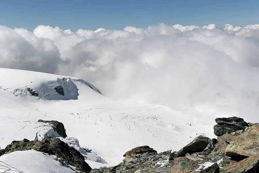 085 | 2008 | Zermatt | Blick vom Matterhorn glacier paradise – Höchster Punkt Europas der per Seilbahn erreichbar ist | © carsten riede fotografie