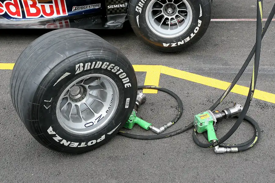 121 | 2008 | Spa-Francorchamps | Red Bull-Renault RB4 | © carsten riede fotografie