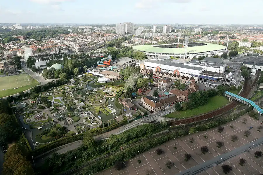 008 | 2008 | Bruxelles | Gelände der Expo 58 – Atomium | © carsten riede fotografie