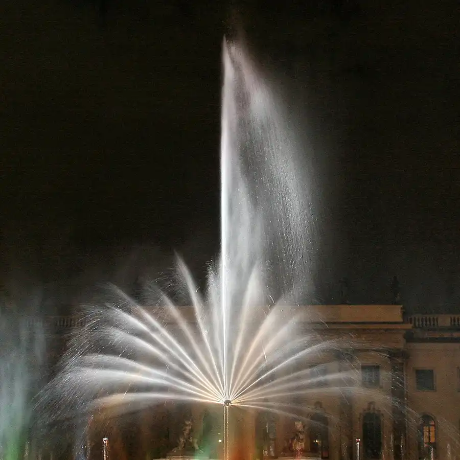 003 | 2008 | Berlin | Festival Of Lights – Flames Of Water | © carsten riede fotografie