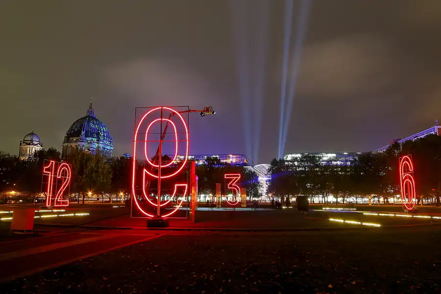 045 | 2008 | Berlin | Festival Of Lights – Marx-Engels-Forum + Berliner Dom | © carsten riede fotografie