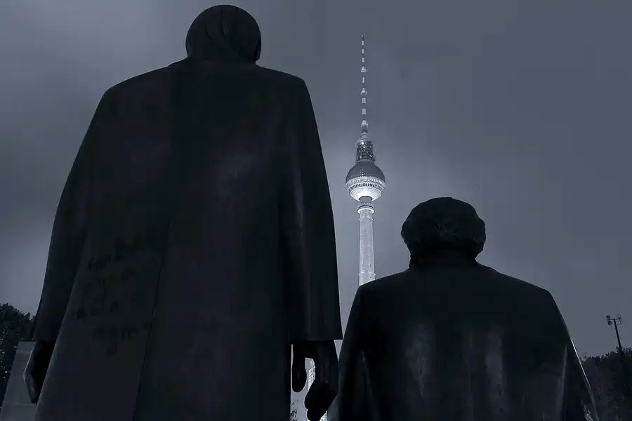 057 | 2008 | Berlin | Festival Of Lights – Marx-Engels-Forum + Fernsehturm | © carsten riede fotografie