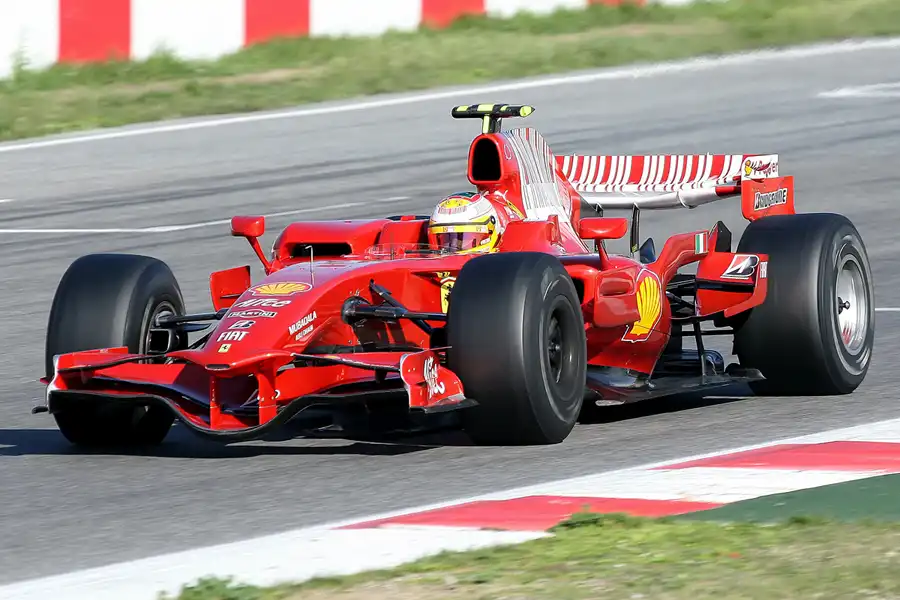 025 | 2008 | Barcelona | Ferrari F2008K | Luca Badoer | © carsten riede fotografie