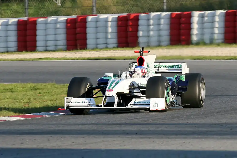 086 | 2008 | Barcelona | Honda RA108 | Alexander Wurz | © carsten riede fotografie