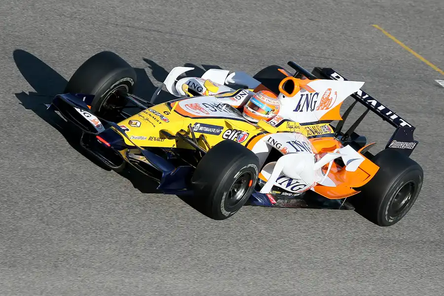 109 | 2008 | Barcelona | Renault R28 | Nelson Piquet Jr. | © carsten riede fotografie