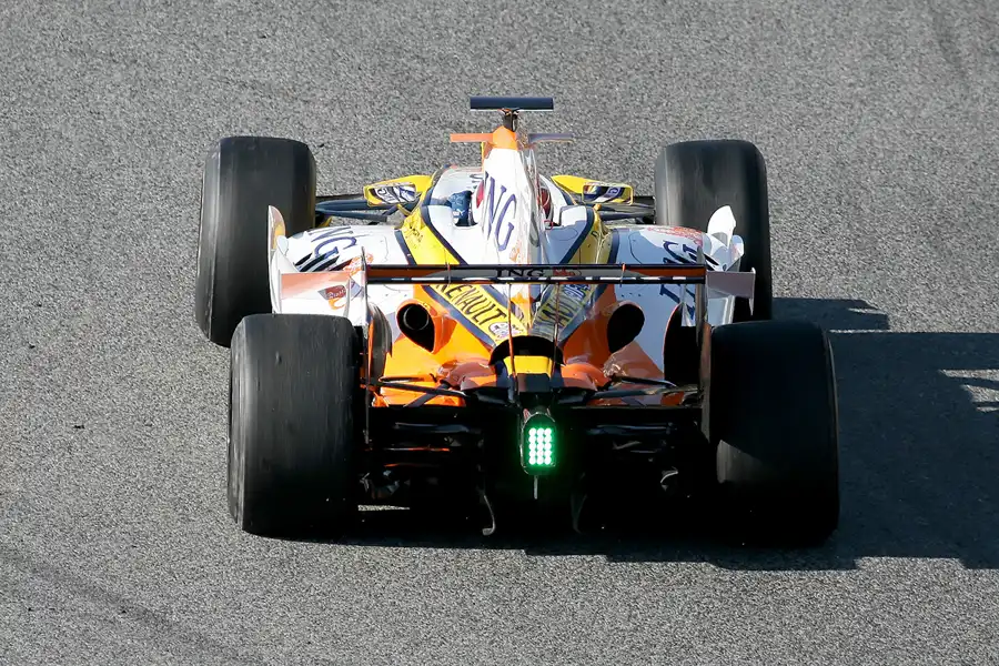 118 | 2008 | Barcelona | Renault R28 | Giedo Van der Garde | © carsten riede fotografie