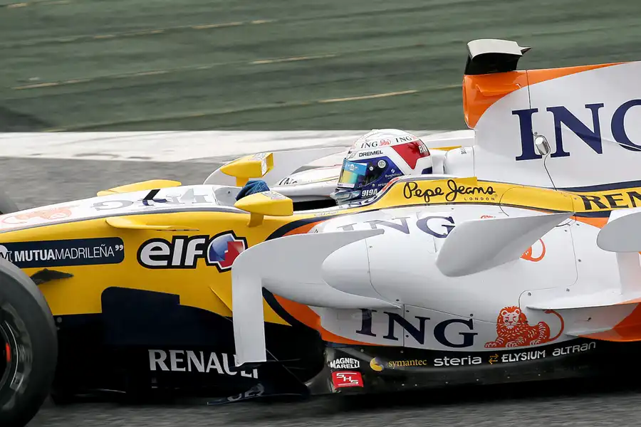 120 | 2008 | Barcelona | Renault R28 | Giedo Van der Garde | © carsten riede fotografie