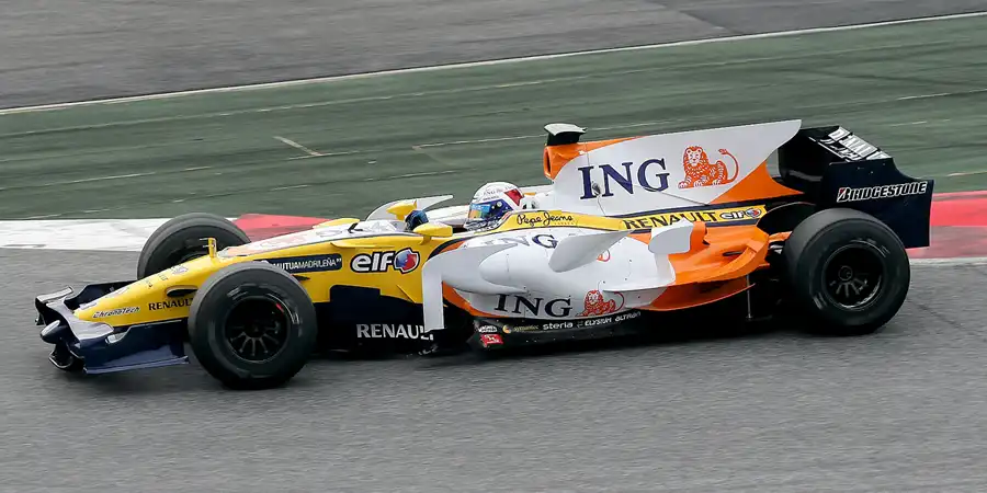 121 | 2008 | Barcelona | Renault R28 | Giedo Van der Garde | © carsten riede fotografie