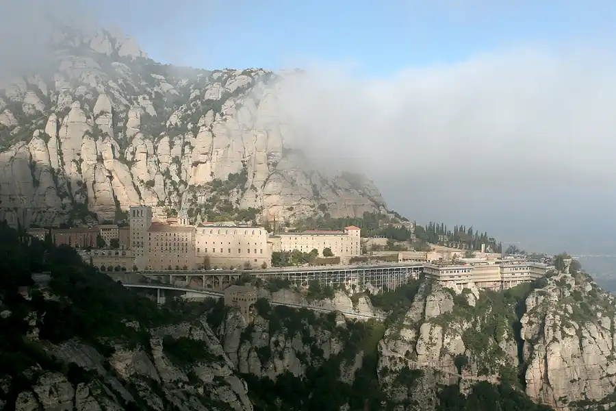 017 | 2008 | Serra De Montserrat | Monestir de Montserrat | © carsten riede fotografie