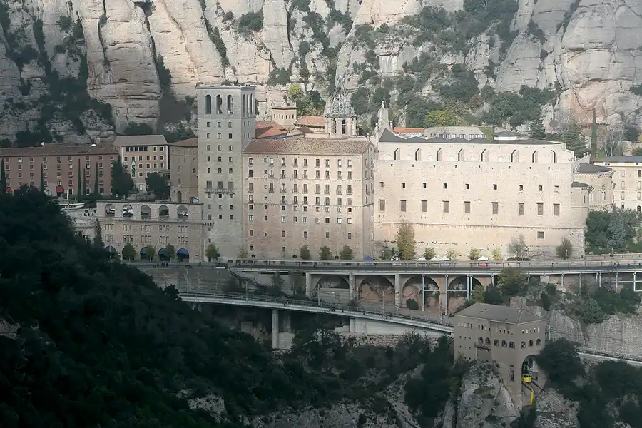 018 | 2008 | Serra De Montserrat | Monestir de Montserrat | © carsten riede fotografie