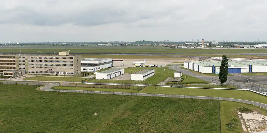 025 | 2009 | Berlin | Flughafen Schönefeld | © carsten riede fotografie