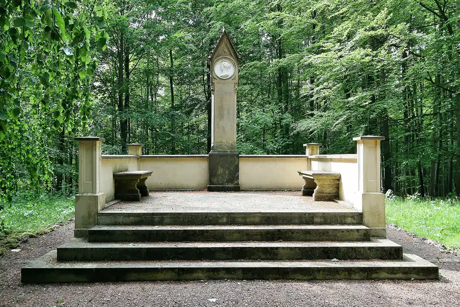 090 | 2009 | Bad Liebenstein | Ida Denkmal | © carsten riede fotografie