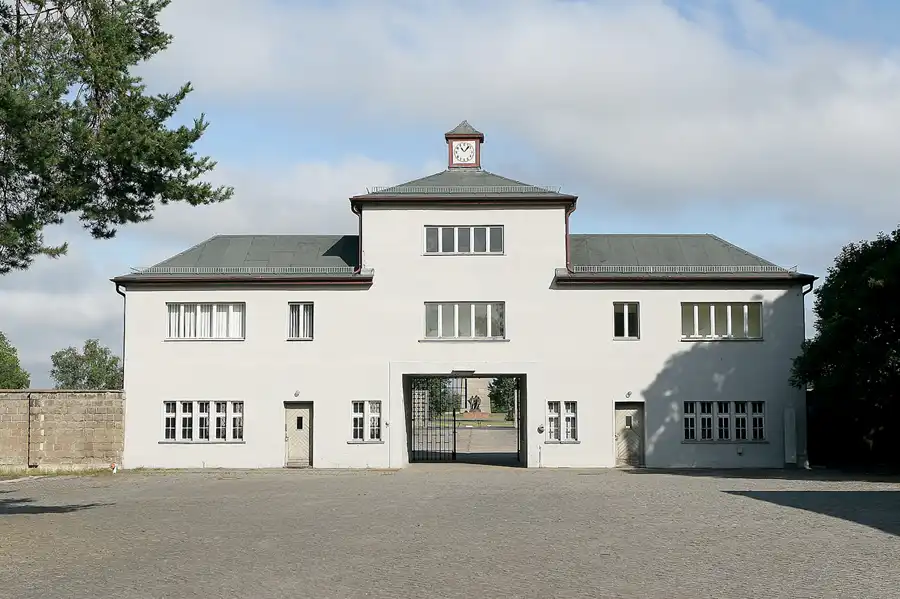 002 | 2009 | Sachsenhausen | Gedenkstätte | © carsten riede fotografie