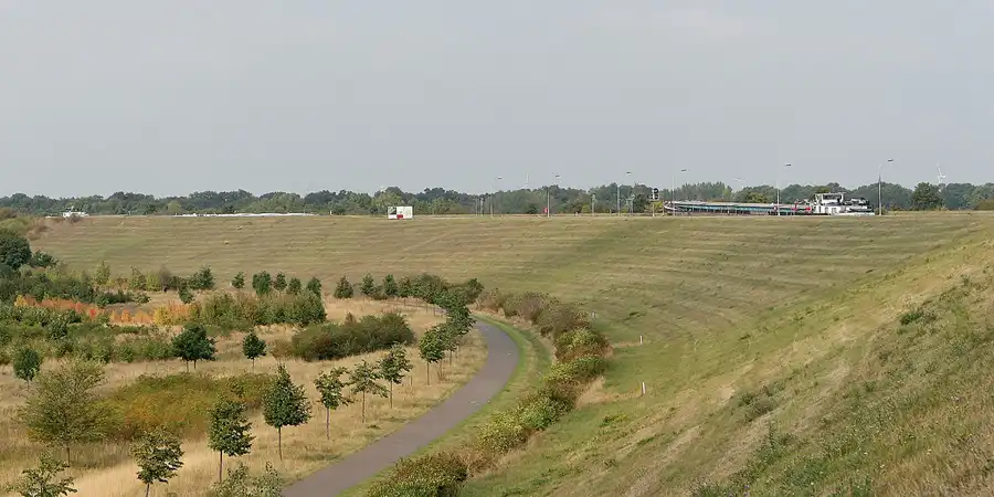 048 | 2009 | Magdeburg | Wasserstrassenkreuz | © carsten riede fotografie