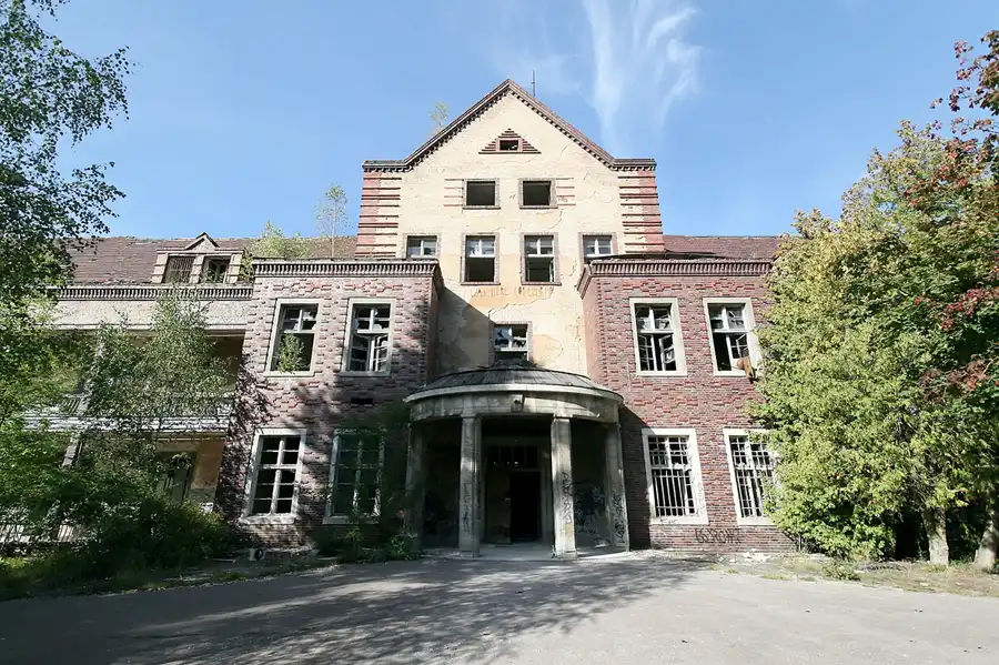 057 | 2009 | Beelitz-Heilstätten | Heilstätten | © carsten riede fotografie