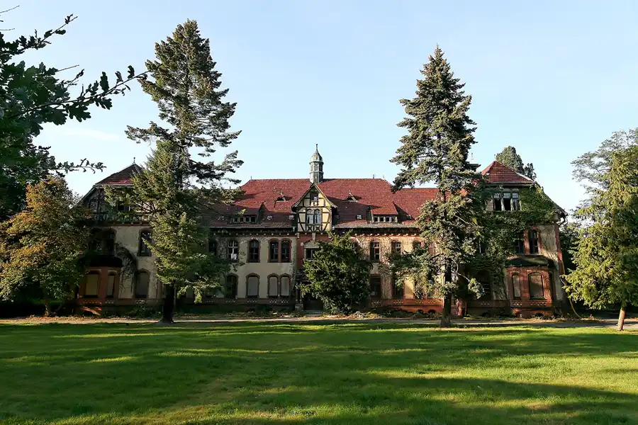 097 | 2009 | Beelitz-Heilstätten | Heilstätten | © carsten riede fotografie