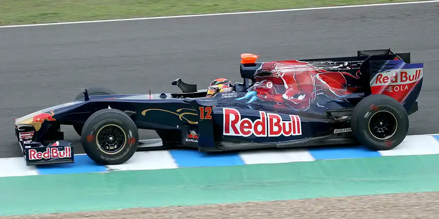 169 | 2009 | Jerez De La Frontera | Toro Rosso-Ferrari STR4 | Brendon Hartley | © carsten riede fotografie