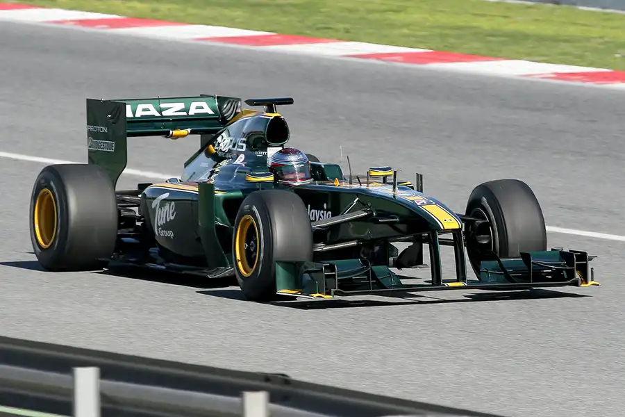 063 | 2010 | Barcelona | Lotus-Cosworth T127 | Jarno Trulli | © carsten riede fotografie
