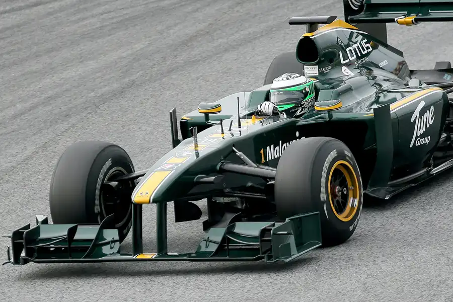 069 | 2010 | Barcelona | Lotus-Cosworth T127 | Heikki Kovalainen | © carsten riede fotografie