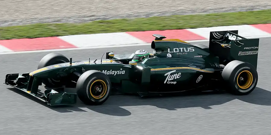 070 | 2010 | Barcelona | Lotus-Cosworth T127 | Heikki Kovalainen | © carsten riede fotografie