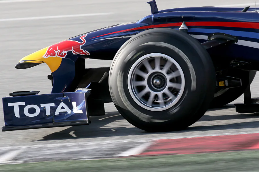 114 | 2010 | Barcelona | Red Bull-Renault RB6 | Mark Webber | © carsten riede fotografie