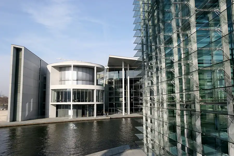 011 | 2010 | Berlin | Regierungsviertel | © carsten riede fotografie