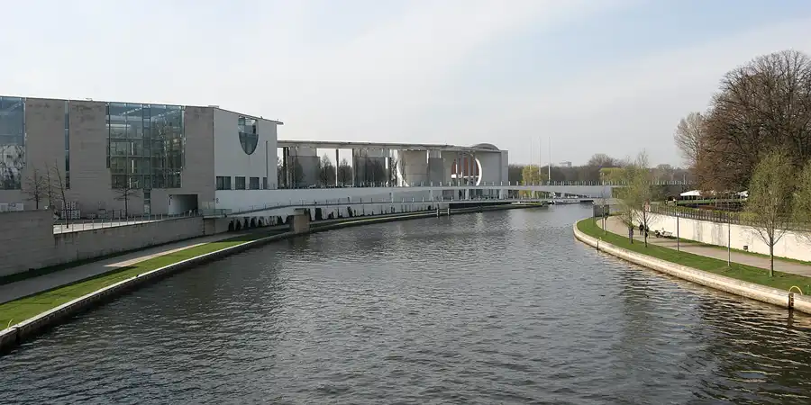 035 | 2010 | Berlin | Regierungsviertel | © carsten riede fotografie