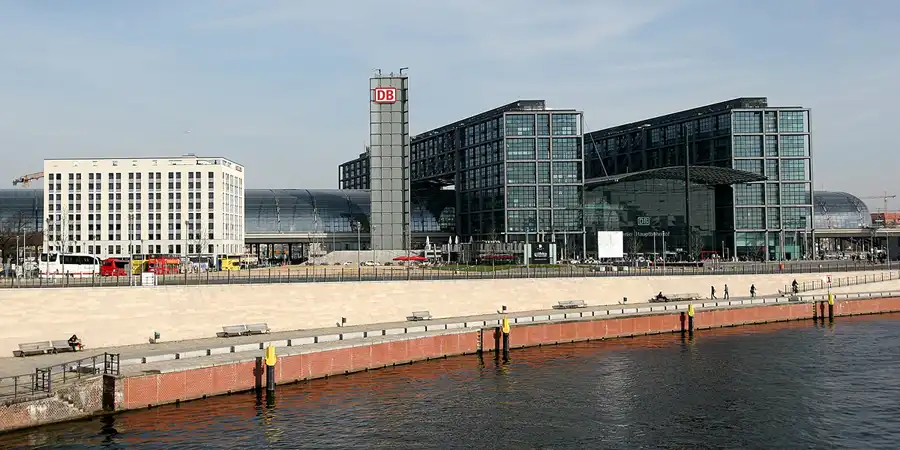 038 | 2010 | Berlin | Hauptbahnhof | © carsten riede fotografie