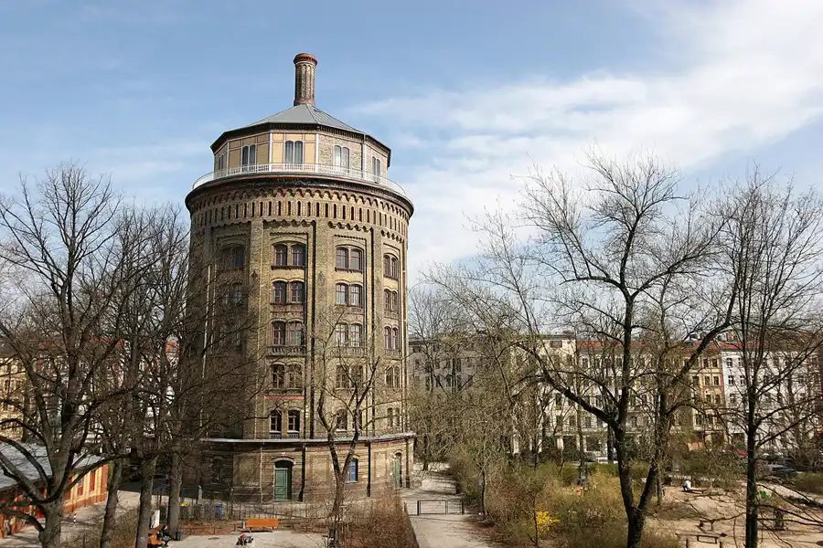 072 | 2010 | Berlin | Kollwitzkiez – Wasserturm Prenzlauer Berg | © carsten riede fotografie