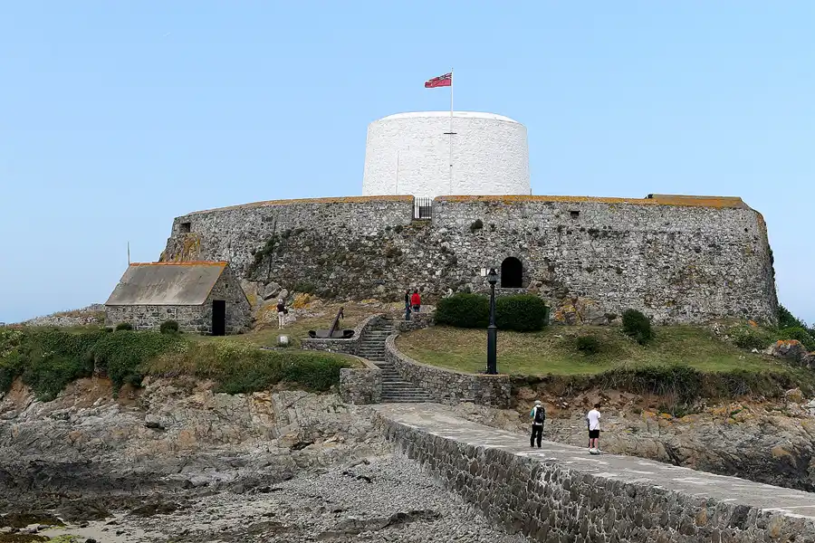 018 | 2010 | Guernsey | Fort Grey | © carsten riede fotografie