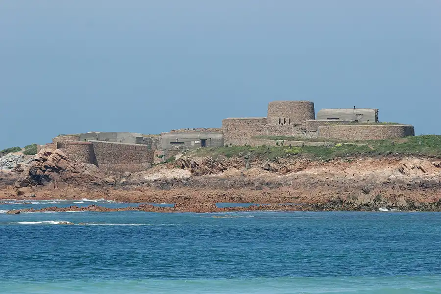 022 | 2010 | Guernsey | Fort Hommet | © carsten riede fotografie