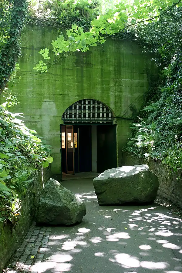 041 | 2010 | Guernsey | German Underground Military Hospital | © carsten riede fotografie