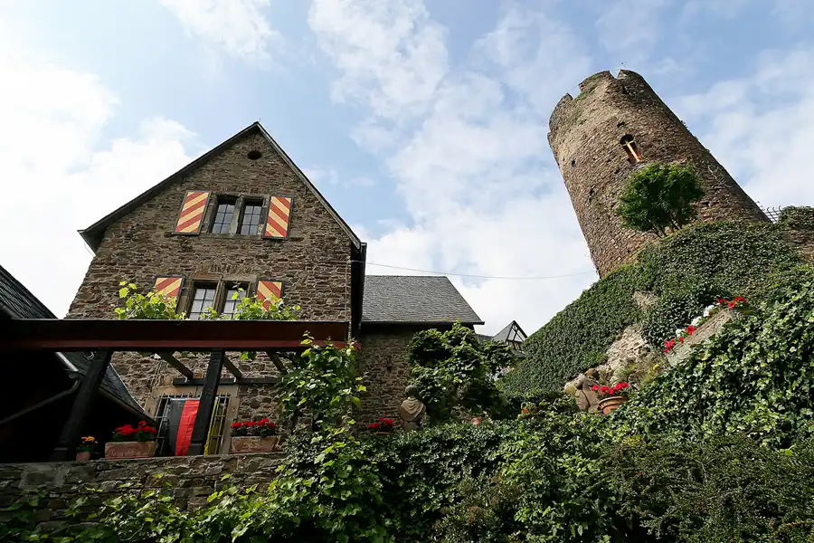 005 | 2010 | Alken | Burg Thurant | © carsten riede fotografie