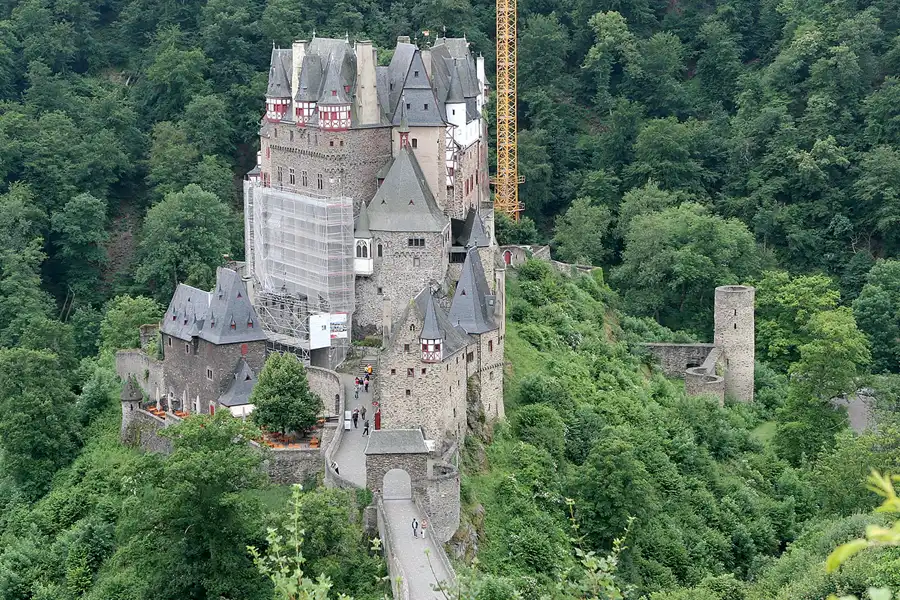 025 | 2010 | Burg Eltz | © carsten riede fotografie