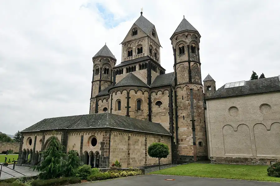 081 | 2010 | Maria Laach | © carsten riede fotografie