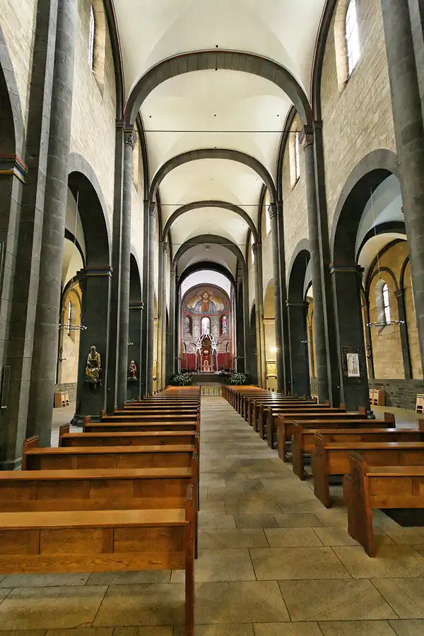 087 | 2010 | Maria Laach | © carsten riede fotografie