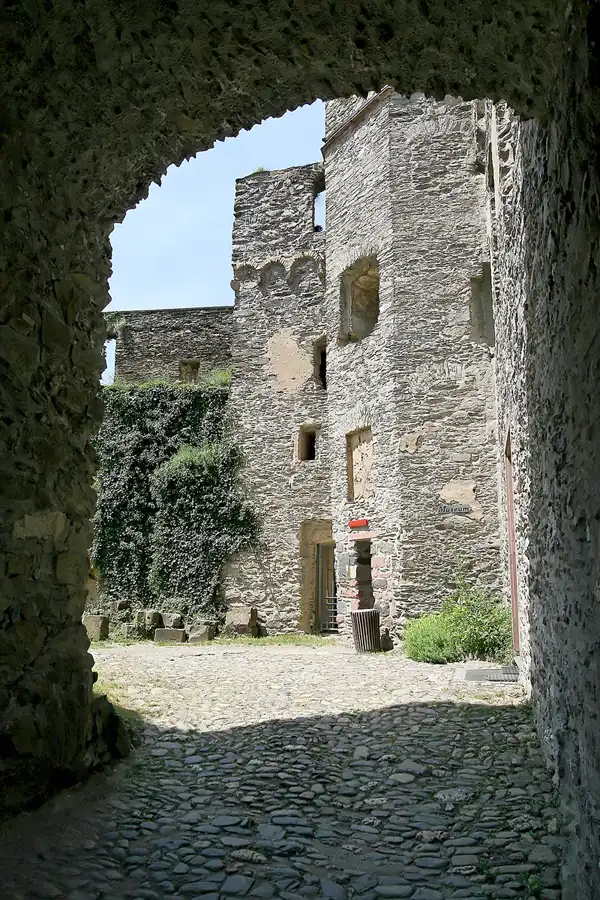 106 | 2010 | Sankt Goar | Burg Rheinfels | © carsten riede fotografie