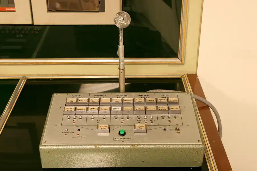 012 | 2010 | Ahrweiler | Regierungsbunker 'Rosengarten' | © carsten riede fotografie