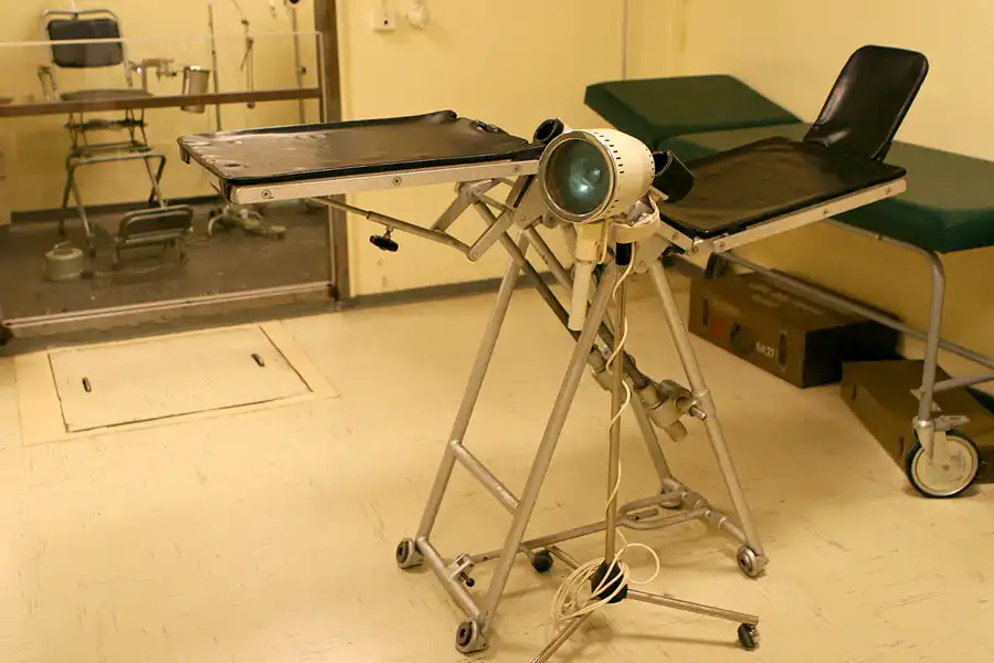 037 | 2010 | Ahrweiler | Regierungsbunker 'Rosengarten' | © carsten riede fotografie