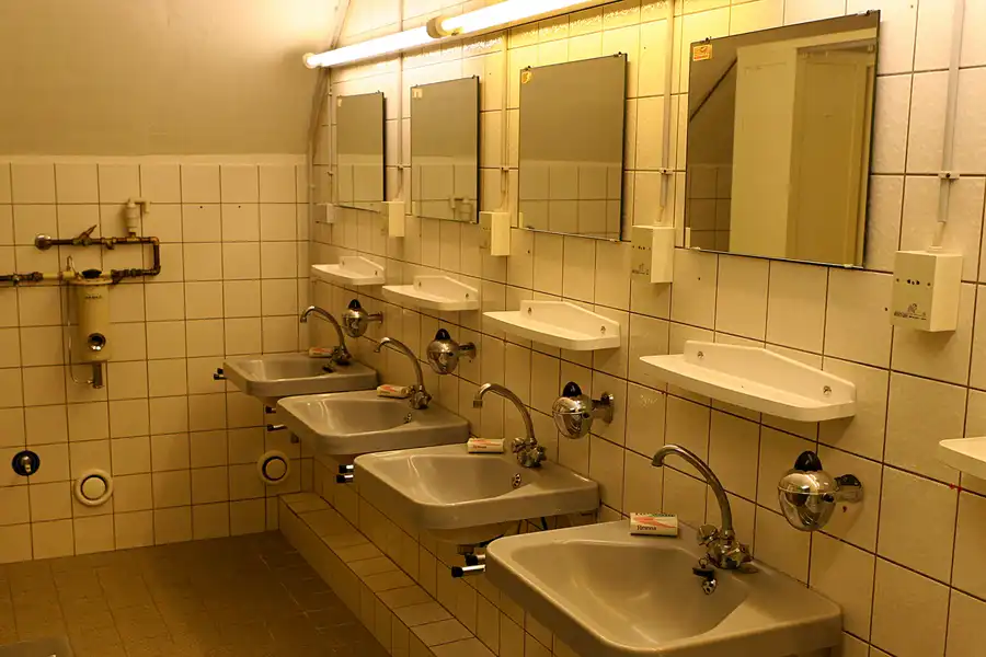 039 | 2010 | Ahrweiler | Regierungsbunker 'Rosengarten' | © carsten riede fotografie