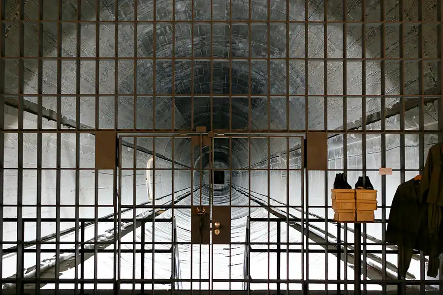 041 | 2010 | Ahrweiler | Regierungsbunker 'Rosengarten' | © carsten riede fotografie