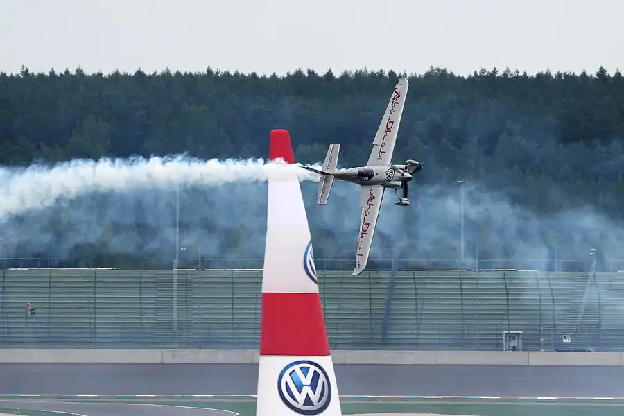 012 | 2010 | Eurospeedway | Red Bull Air Race – Hannes Arch | © carsten riede fotografie