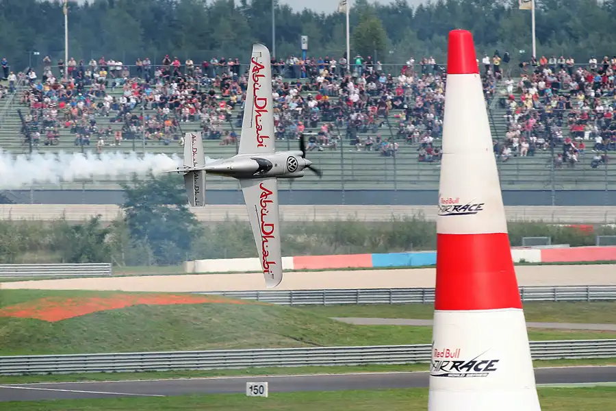 016 | 2010 | Eurospeedway | Red Bull Air Race – Hannes Arch | © carsten riede fotografie