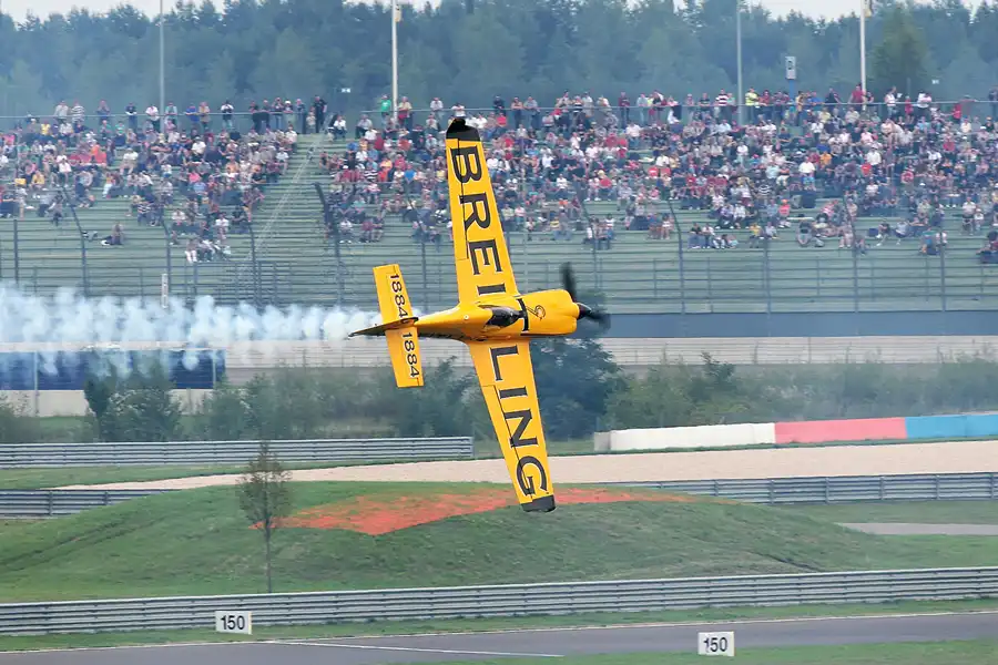 071 | 2010 | Eurospeedway | Red Bull Air Race – Nigel Lamb | © carsten riede fotografie
