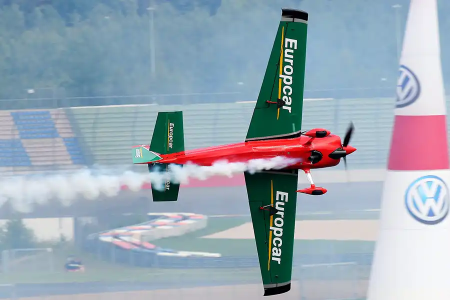 085 | 2010 | Eurospeedway | Red Bull Air Race – Pete McLeod | © carsten riede fotografie