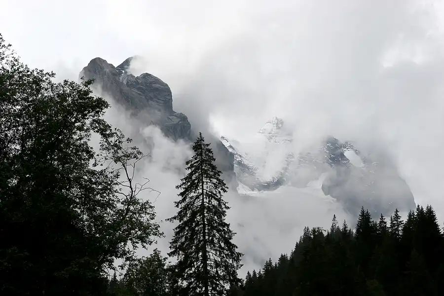 047 | 2010 | Schattenhalb | © carsten riede fotografie