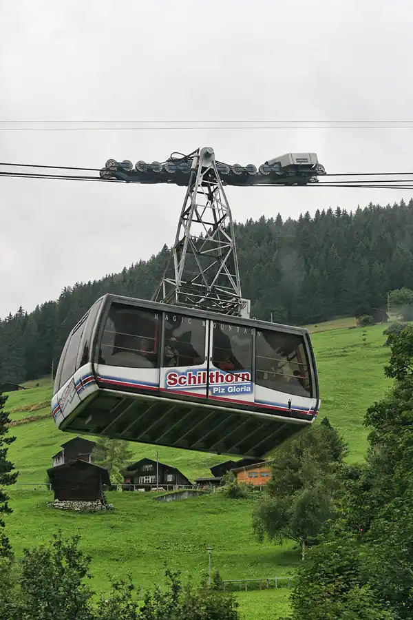050 | 2010 | Schilthorn-Stechelberg | Luftseilbahnfahrt | © carsten riede fotografie