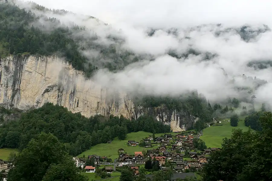 004 | 2010 | Lauterbrunnen – Kleine Scheidegg | Zahnradbahnfahrt | © carsten riede fotografie