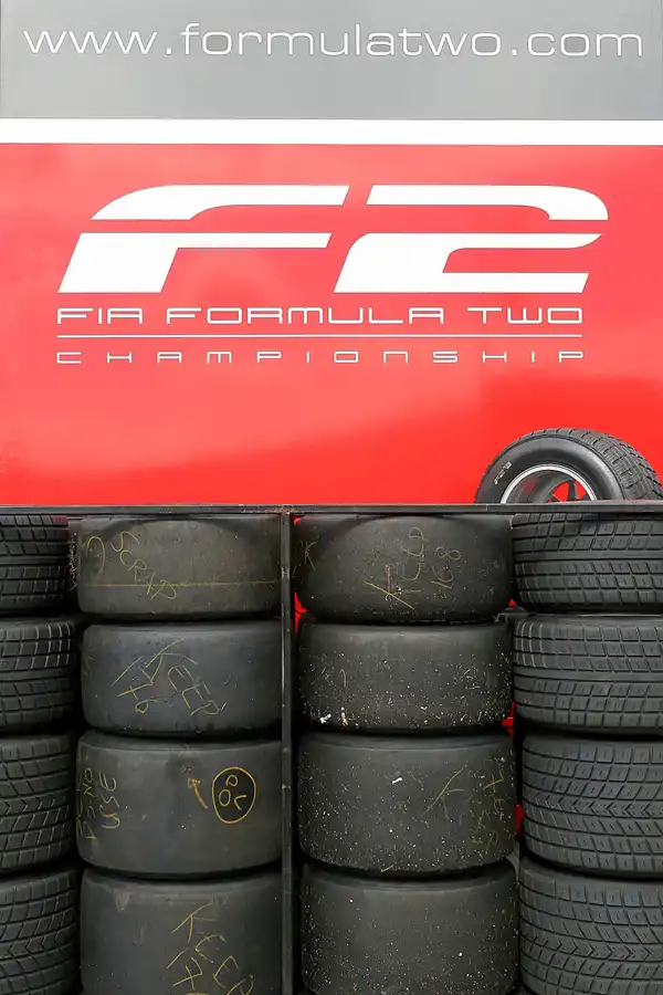 001 | 2010 | Motorsport Arena Oschersleben | FIA Formula 2 | © carsten riede fotografie