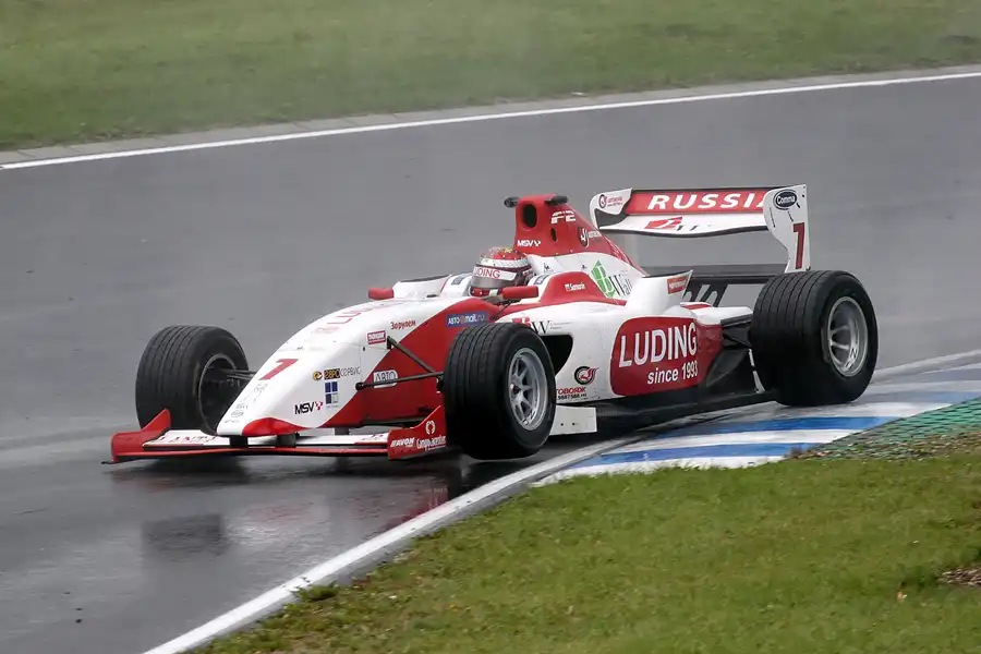 008 | 2010 | Motorsport Arena Oschersleben | FIA Formula 2 | © carsten riede fotografie